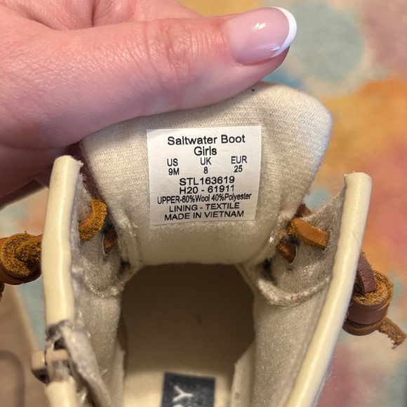 Sperry Kids Boots in Gray and White - Picture 7 of 7